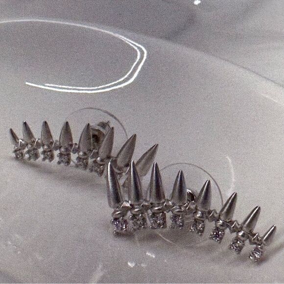 Kendra Scott Laurie Ear Climbers Earrings in Silver - Picture 3 of 6